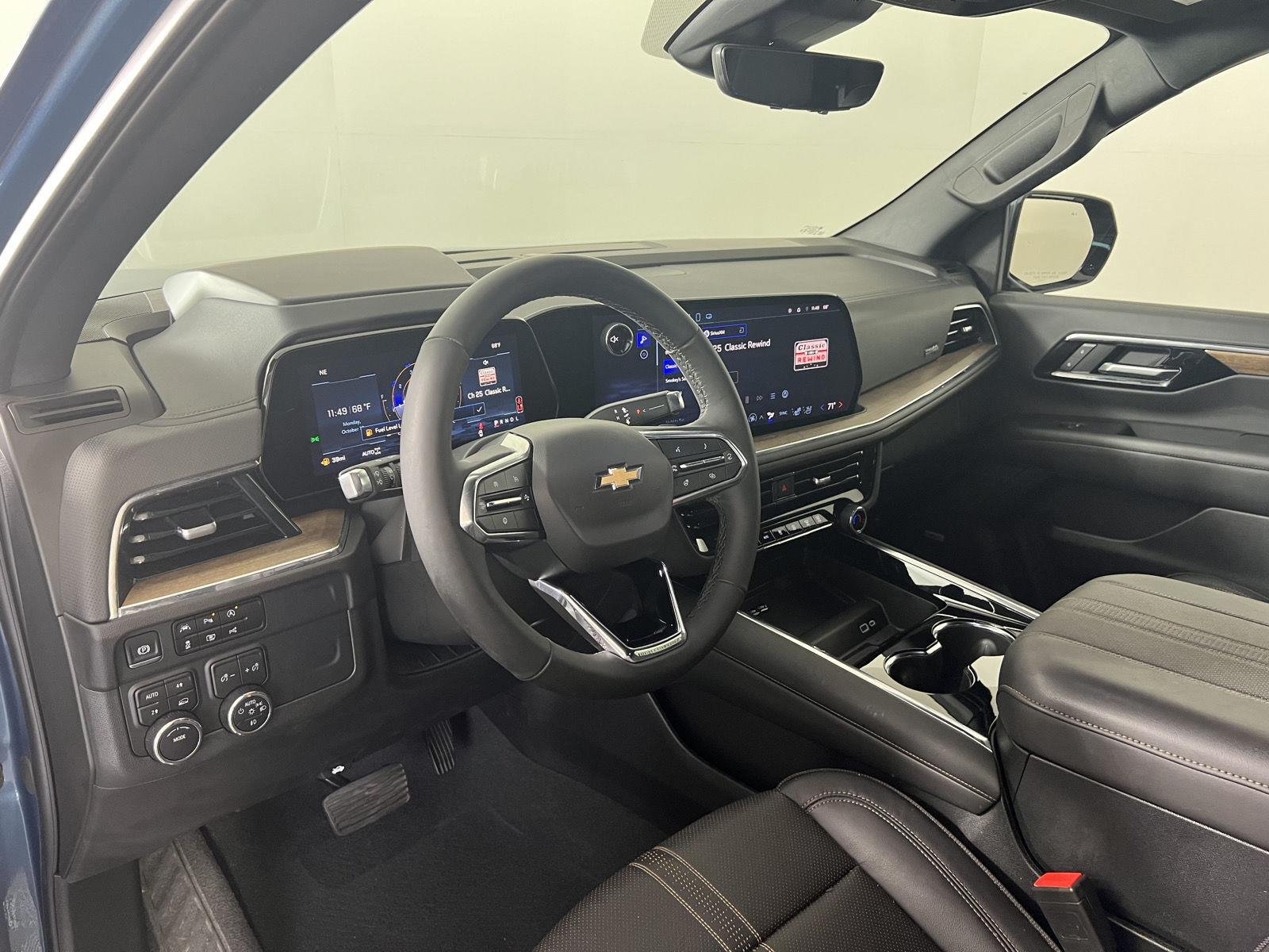 Used 2025 Lakeshore Blue Metallic Chevrolet High Country image 3