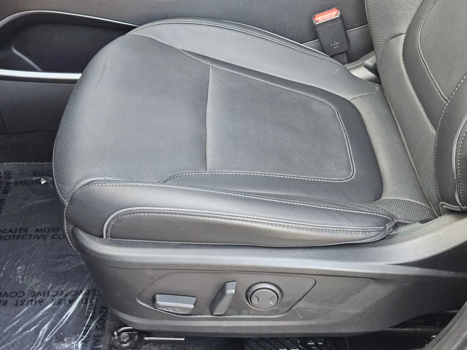 Used 2023 Amazon Gray Hyundai Limited image 18