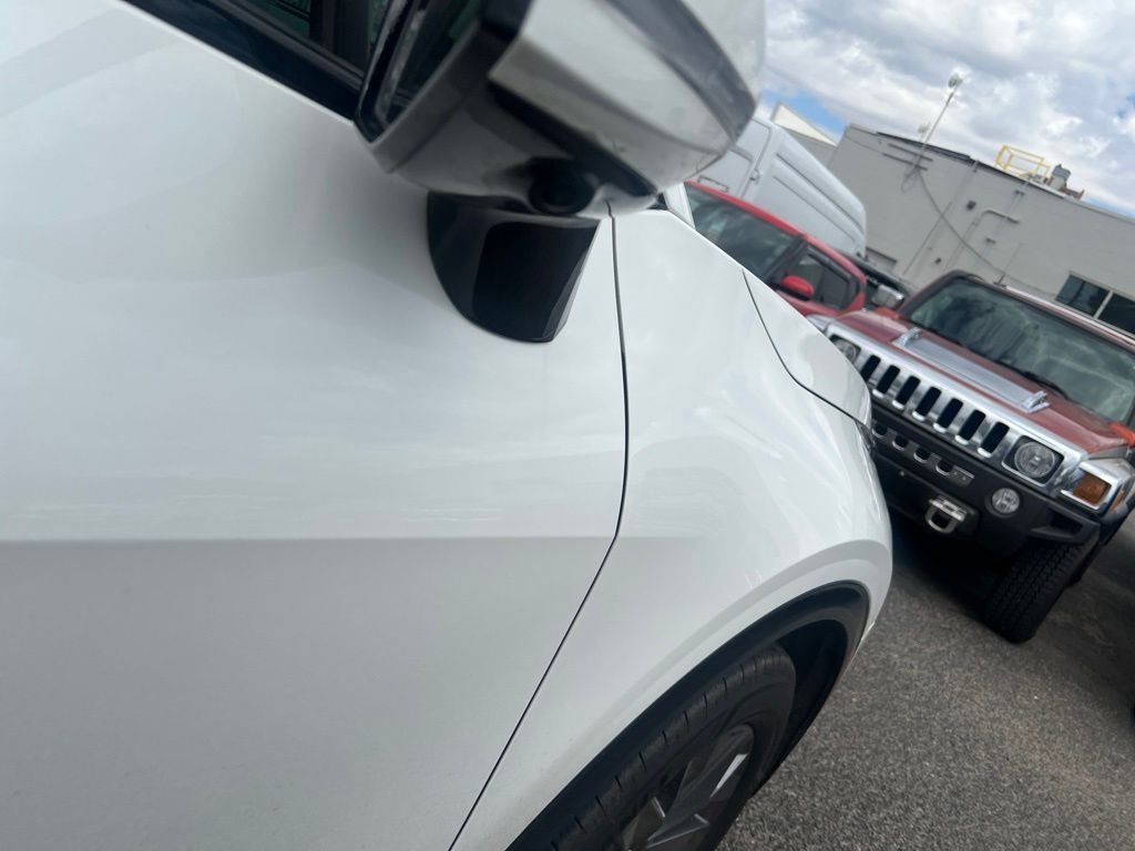 Used 2025 White Kia SX-Prestige image 8
