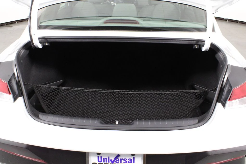 Used 2025 White Hyundai SEL Sport image 18