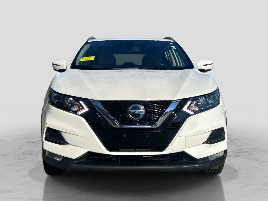 Used 2020 White Nissan SV image 8