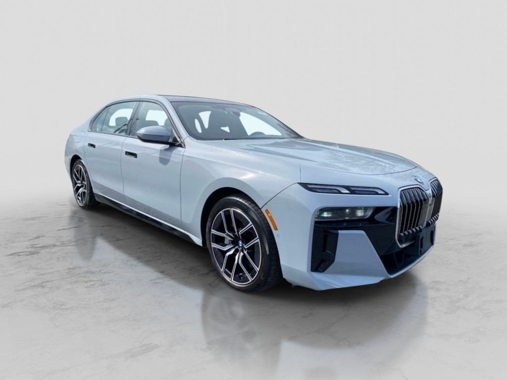 Used 2023 Gray BMW 760i xDrive image 7
