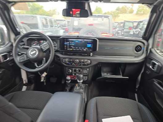 Used 2025 Bright White Clearcoat Jeep Rubicon image 8