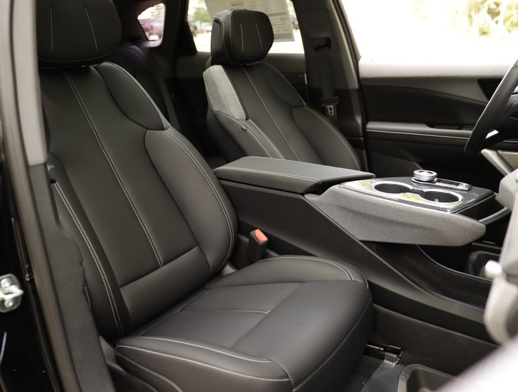 2026 Cadillac OPTIQ Sport - Photo 36