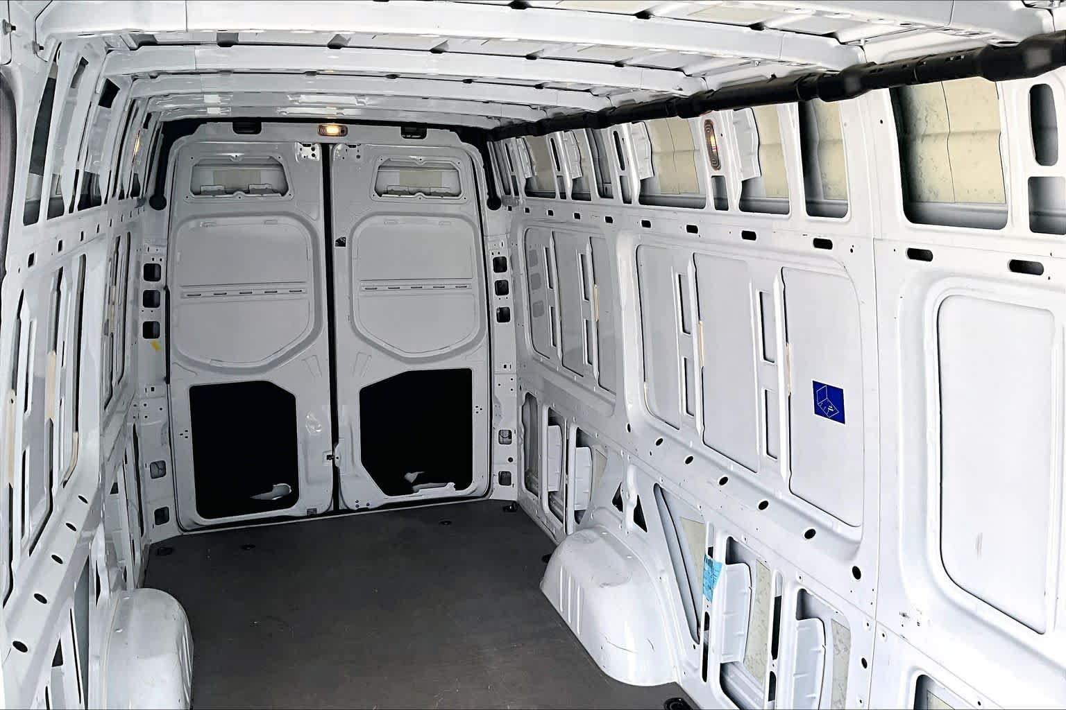 Used 2025 Arctic White Mercedes-Benz  image 24