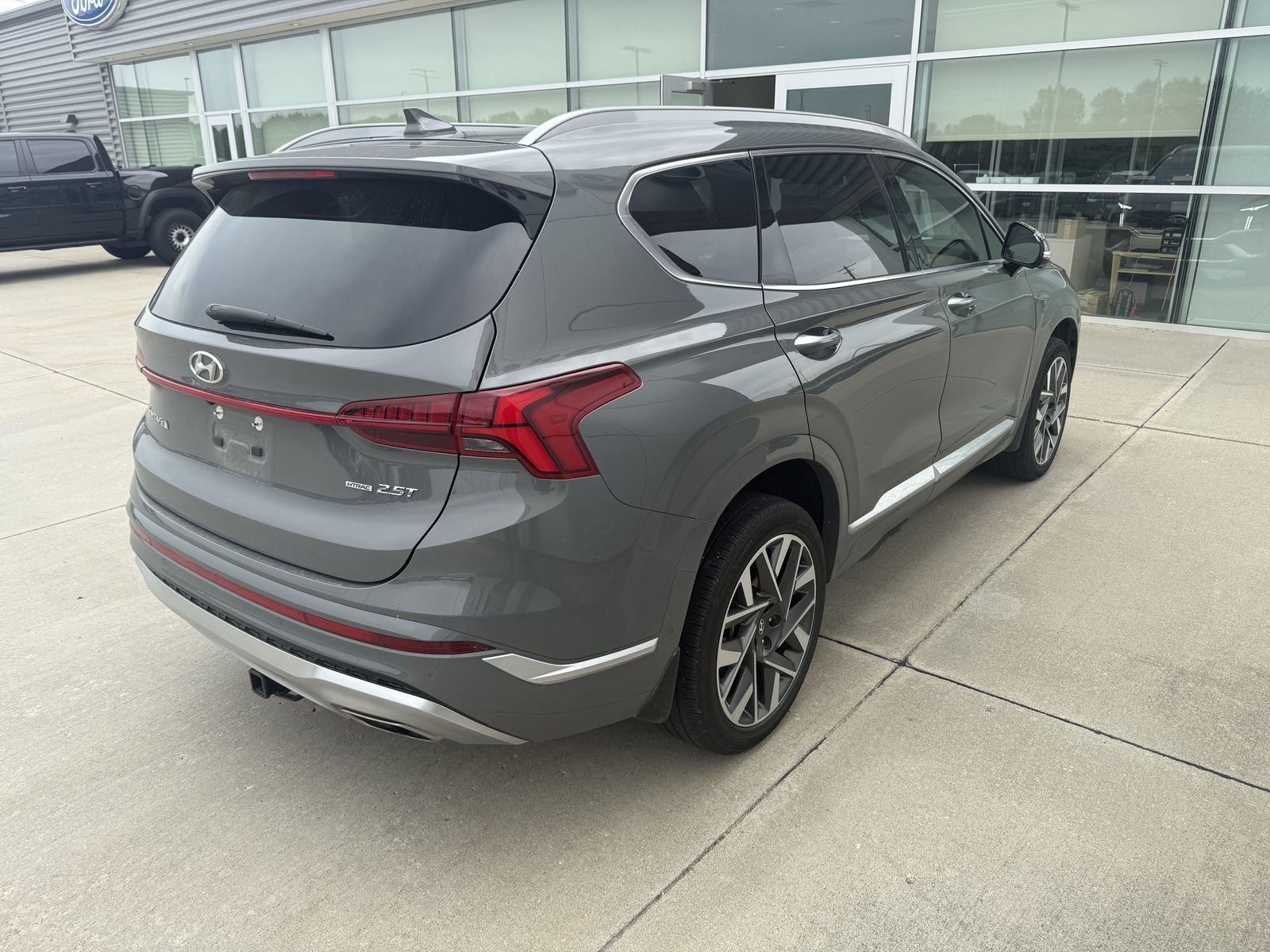 Used 2023 Hampton Gray Hyundai Calligraphy image 2