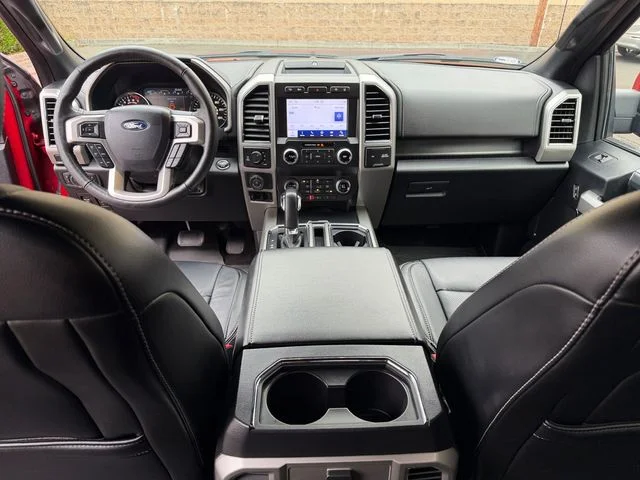 Used 2020  Ford Lariat image 15