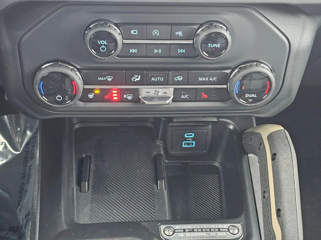 New 2025 Beige Ford Badlands image 30