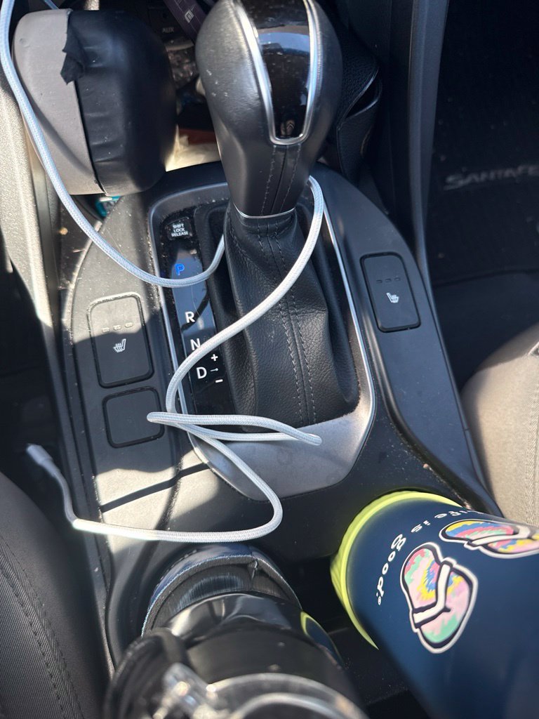 Used 2014 Silver Hyundai Base image 3