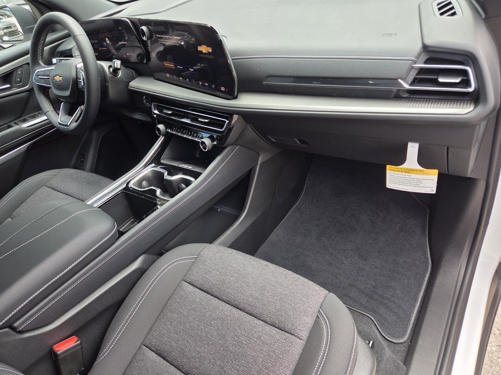 2027 Chevrolet Traverse LT - Photo 14