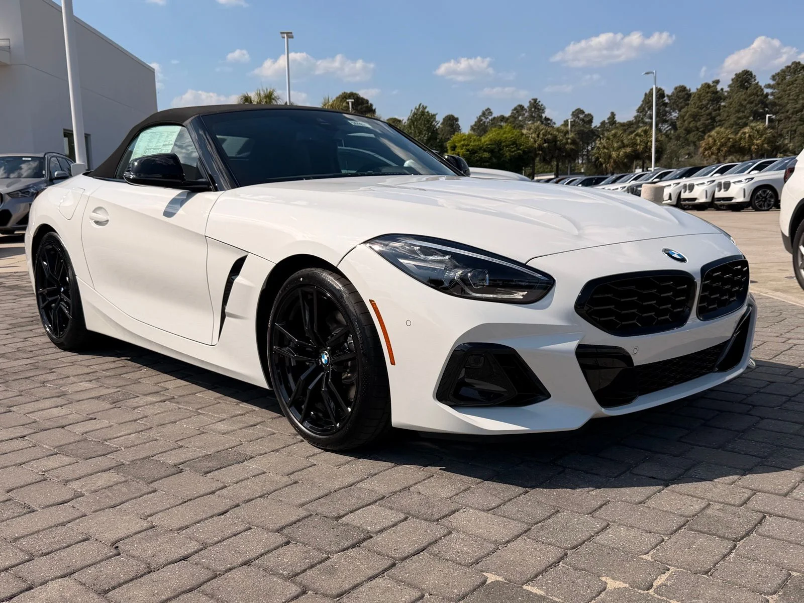 New 2026 Alpine White BMW sDrive30i image 5