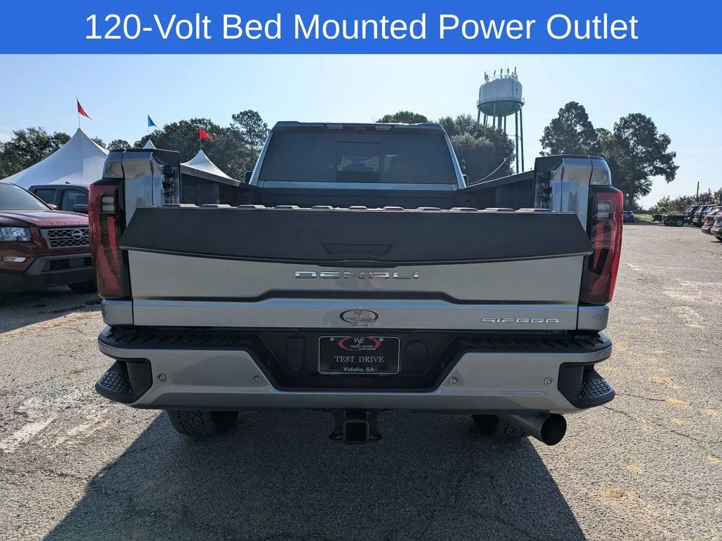 Used 2025 Silver GMC Denali Ultimate image 13