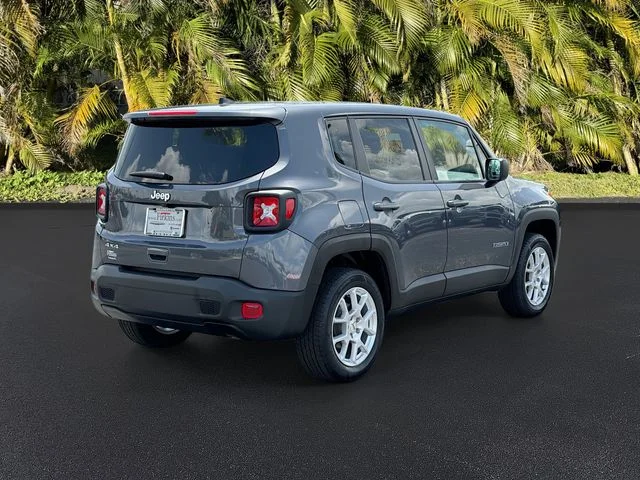 Used 2023 Gray Jeep Latitude image 5
