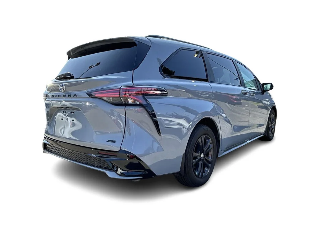 Used 2025  Toyota Sienna XSE AWD 7-Pass Dilawri Certified   Elevate image 14