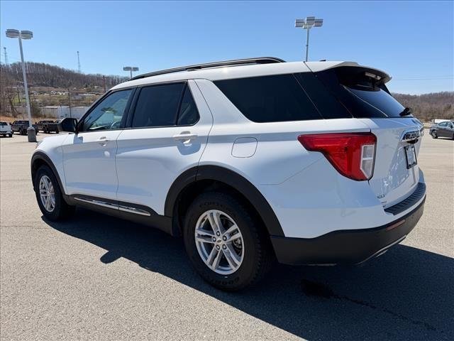 Used 2024 Oxford White Ford XLT image 3