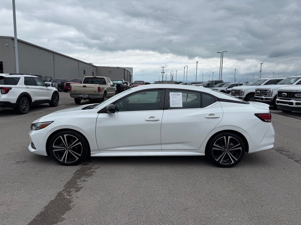 Used 2021 White Nissan SR image 37