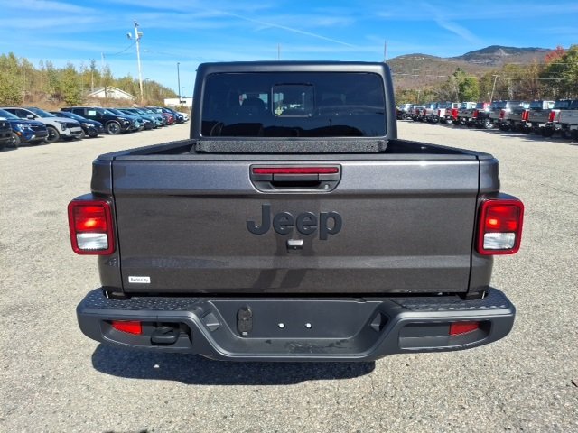 2025 Jeep Gladiator Sport S photo 4