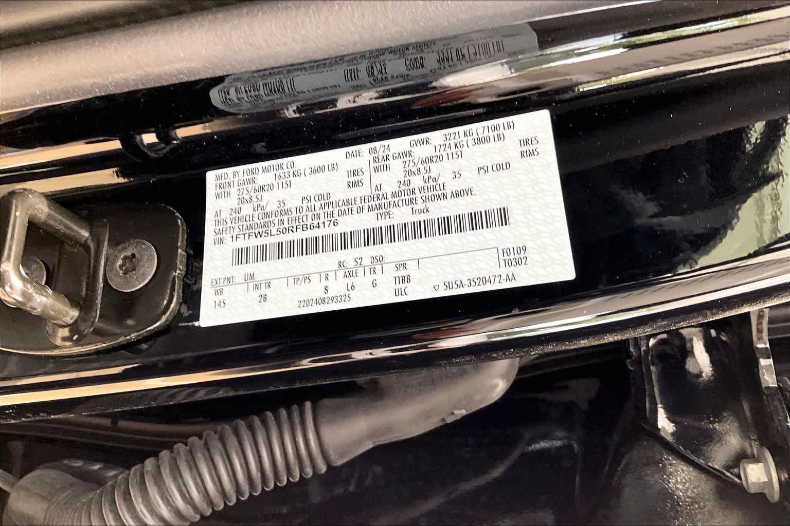 Used 2024 Agate Black Metallic Ford LARIAT image 34