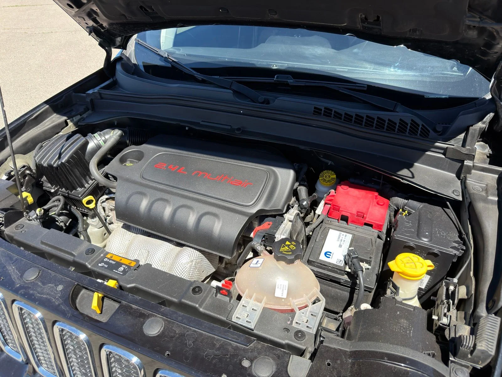 Used 2018 Black Jeep Latitude image 34