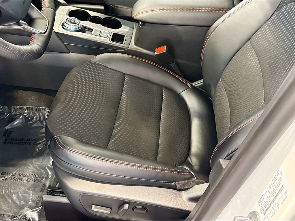 2025 Ford Escape ST-Line - Photo 17