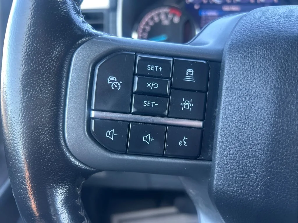 Used 2021 Silver Ford XLT image 28