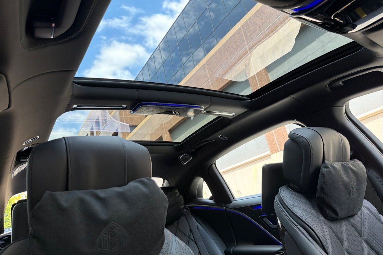Used 2026 Obsidian Black Metallic Mercedes-Benz Maybach S 680 image 15