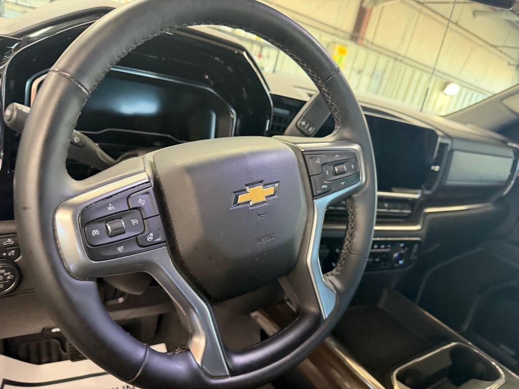 Used 2024 White Chevrolet LT image 13