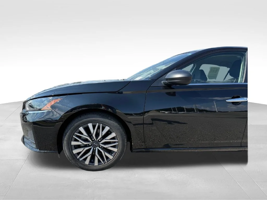 Used 2025 Black Nissan 2.5 SV image 24