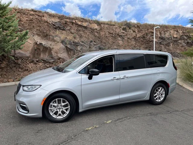 Used 2024 Chrysler Pacifica Touring L with VIN 2C4RC1BG5RR140160 for sale in Prescott Valley, AZ