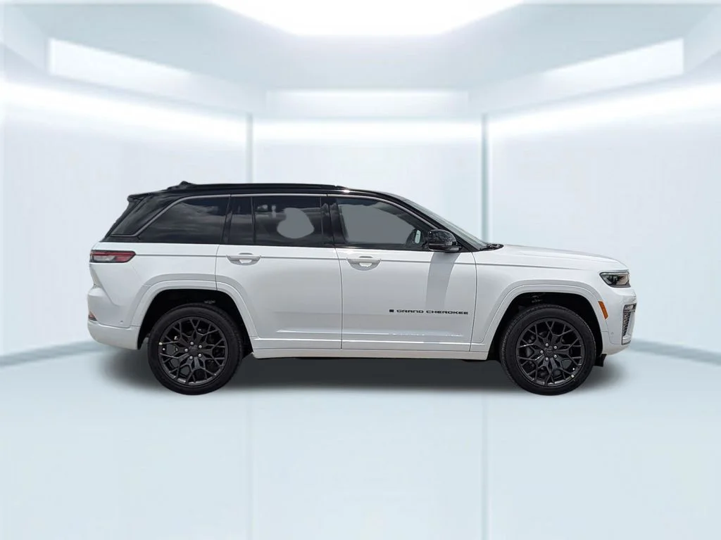 New 2026 White Jeep Summit image 8