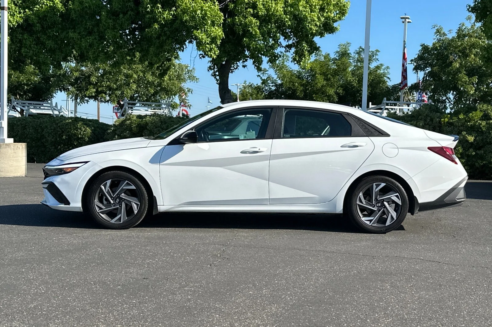 Used 2025 Serenity White Hyundai SEL Sport image 7