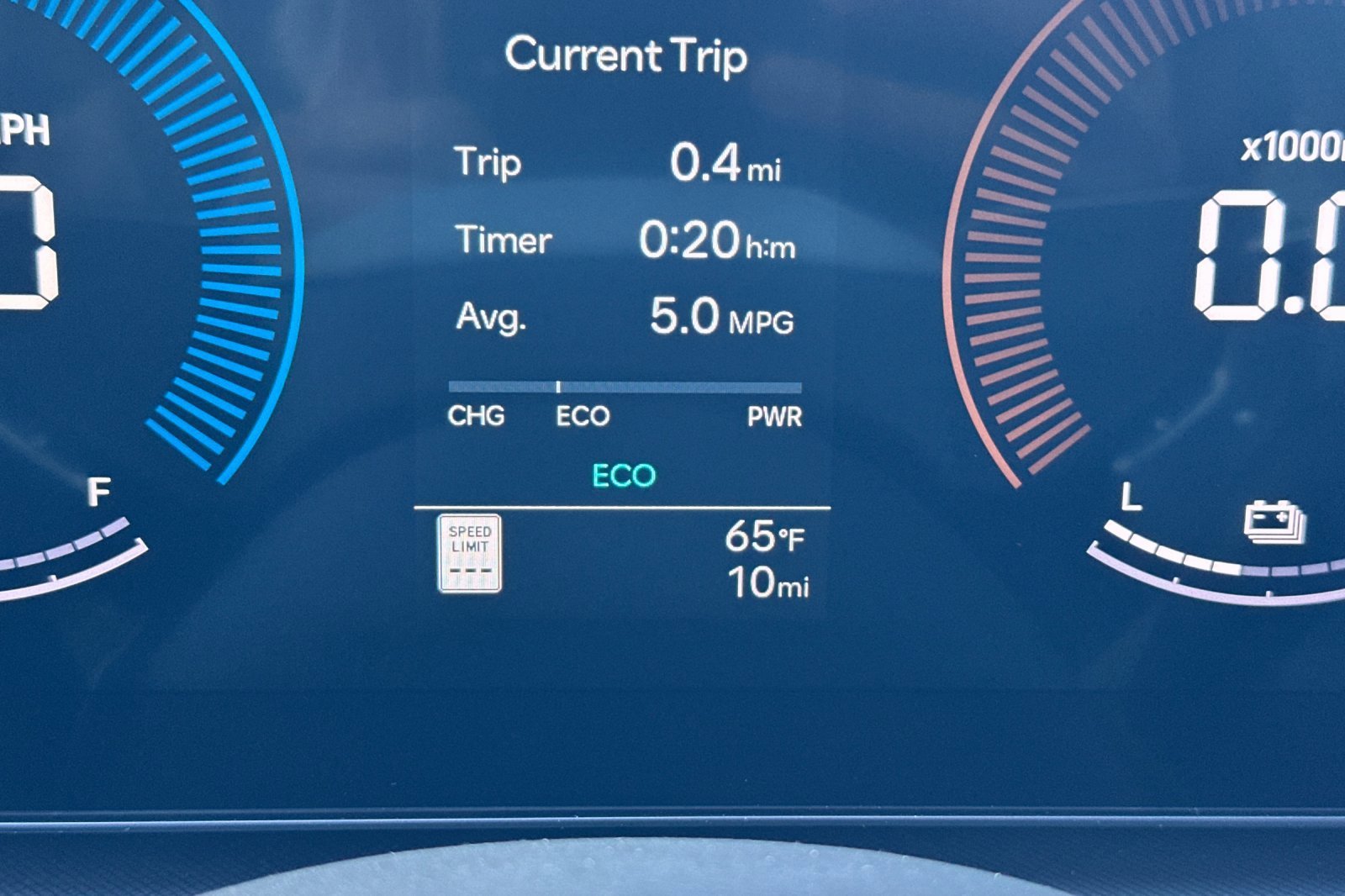 New 2026 Serenity White Hyundai SE image 57