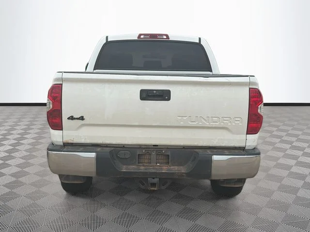 Used 2019 White Toyota SR5 image 5