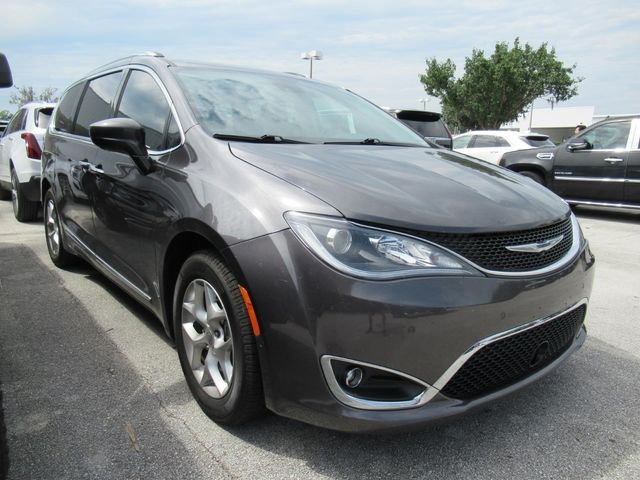 2020 Chrysler Pacifica Touring L Plus's photo