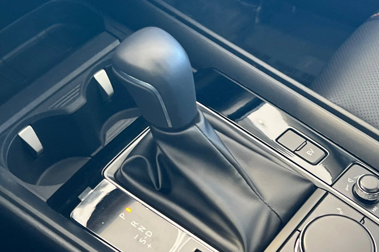 Used 2025 Blue Mazda Premium image 19