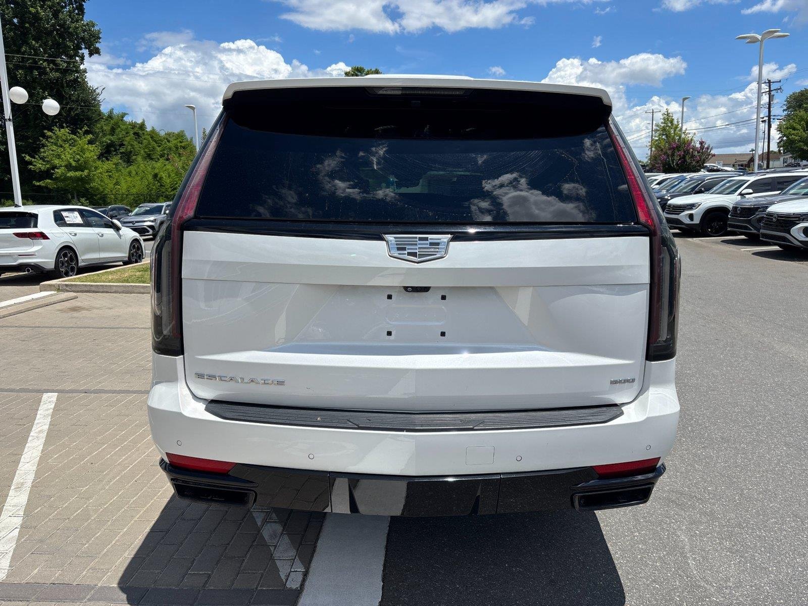 Used 2023 Crystal White Tricoat Cadillac 4WD Sport Platinum image 4