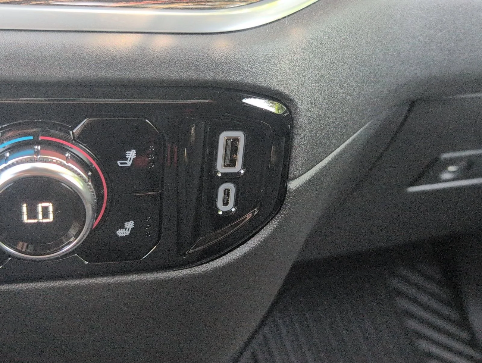 2025 GMC Sierra 1500 SLE - Photo 18