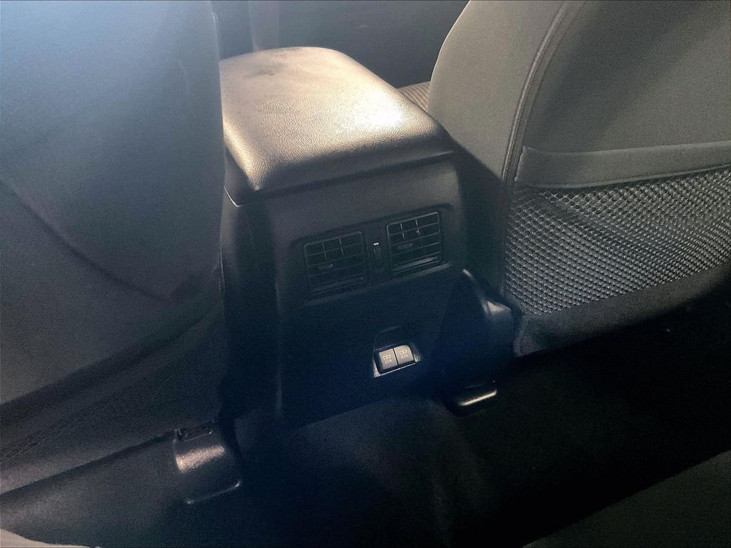 Used 2022 Red Toyota SR5 image 27