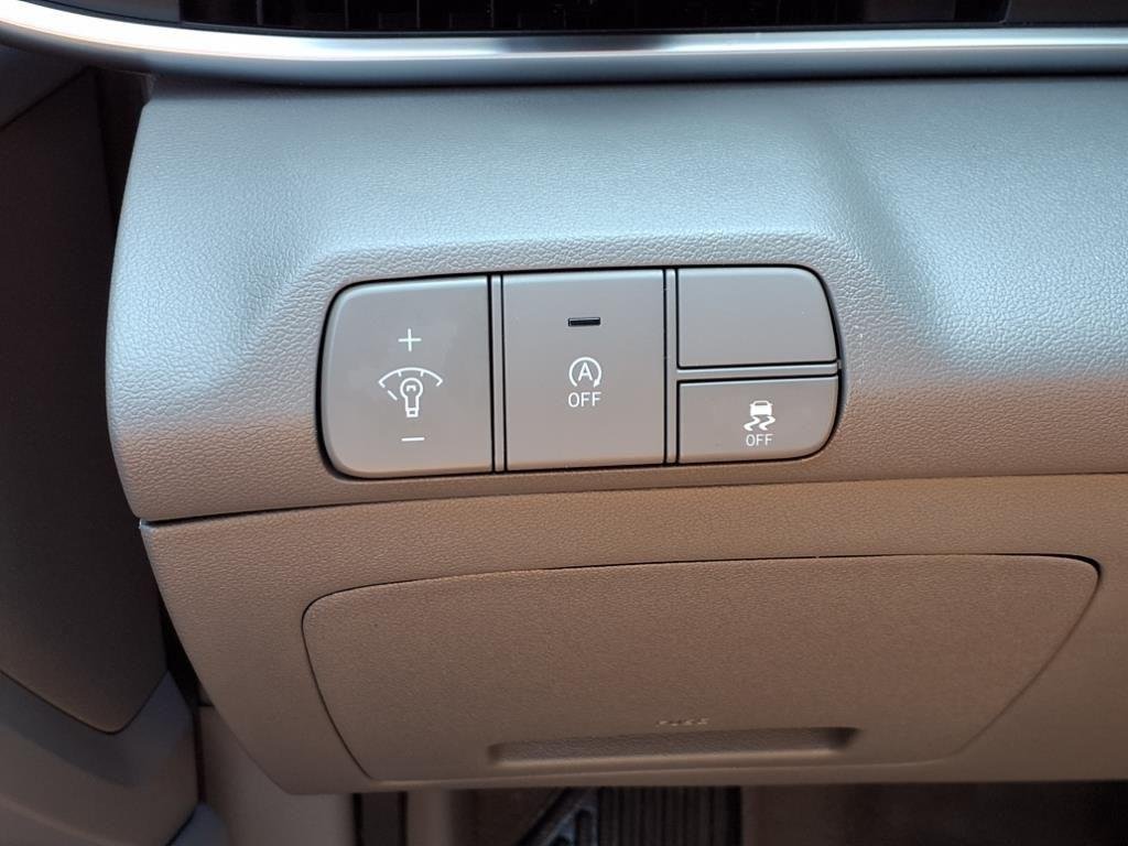 2025 Hyundai Elantra SE - Photo 24