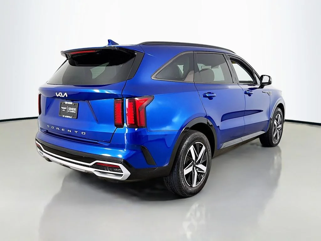 Used 2022 Sapphire Blue Kia S image 7