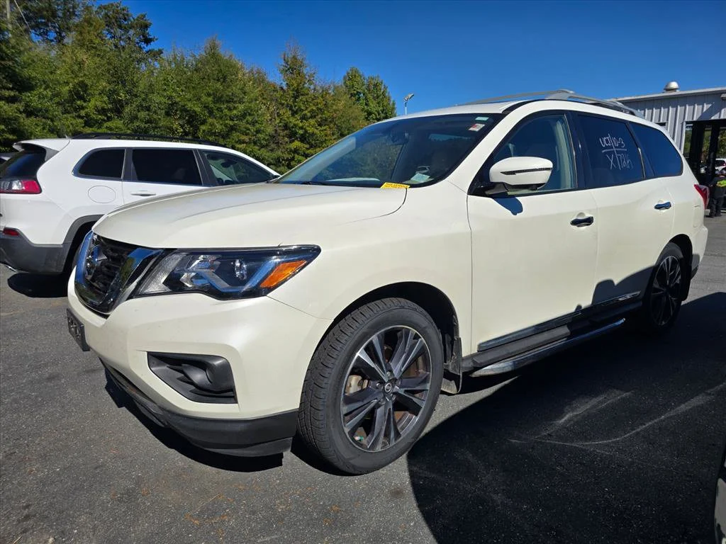 Used 2018 White Nissan Platinum image 2