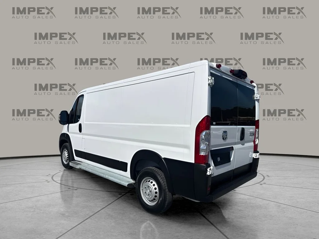 Used 2025 White Ram Base image 3