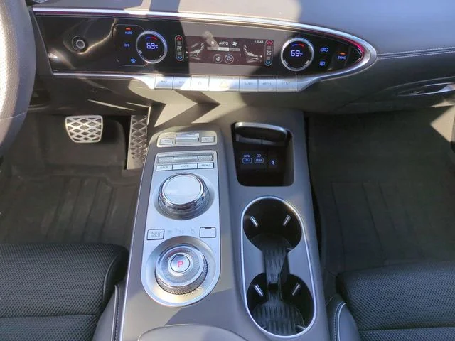 Used 2025 Black Genesis 2.5T image 15