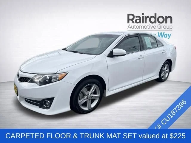 Used 2012 Super White Toyota L image 3