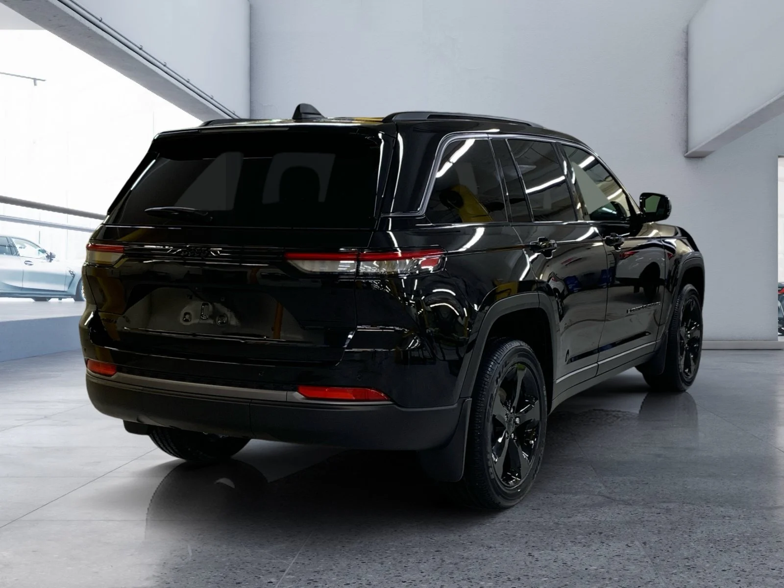 New 2026 Diamond Black Crystal Pearl Jeep Altitude image 5