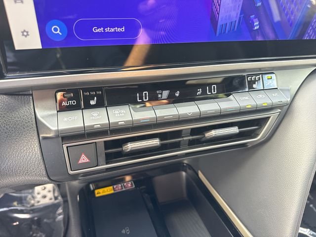 2025 Toyota Camry XSE - Photo 19