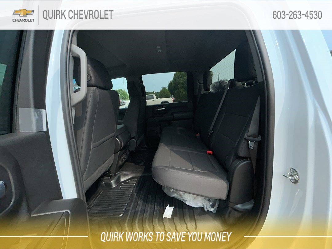 New 2026 Summit White Chevrolet Work Truck image 18