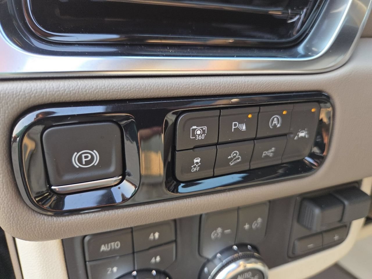 New 2026 Downpour Metallic GMC Denali image 33