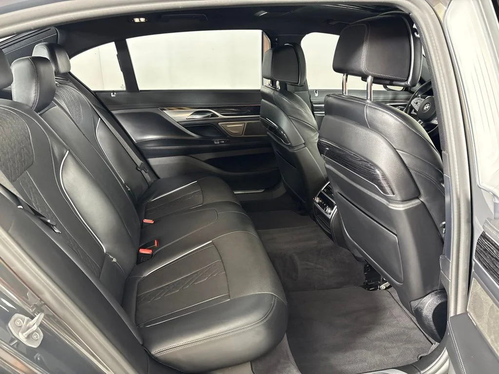 Used 2021 Gray BMW 740i image 22