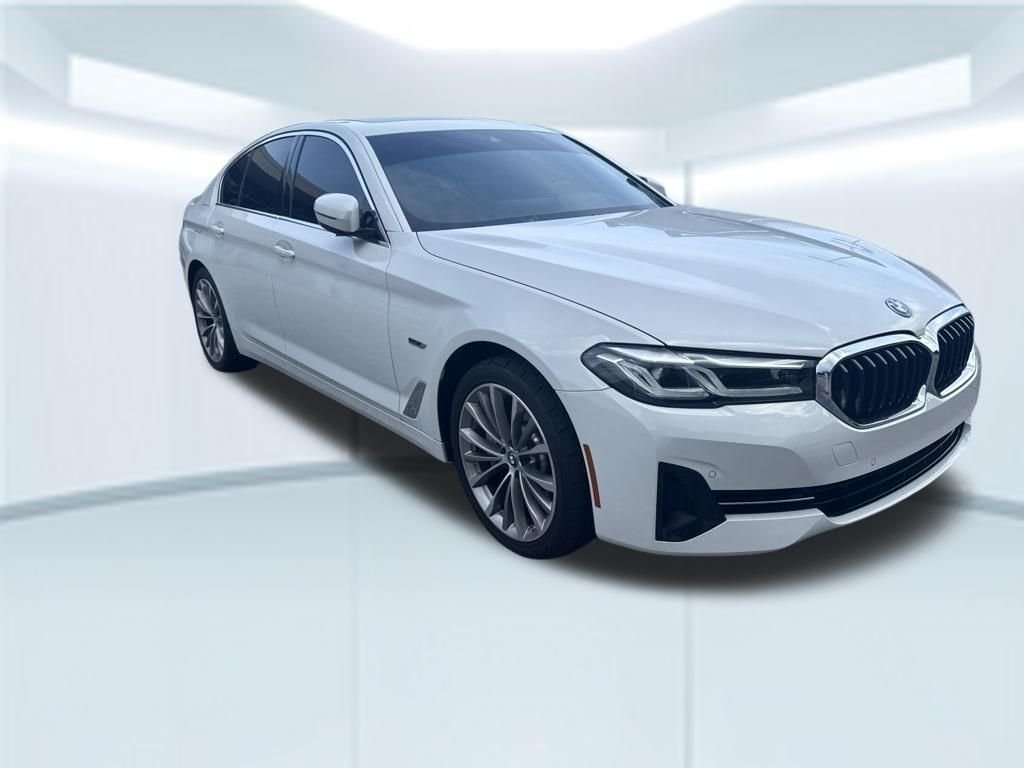 Used 2022 White BMW 530e iPerformance image 2